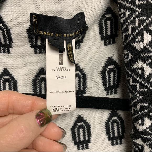Jeans by Buffalo open front Black and White Patterned Women's Sweater size small - Picture 8 of 8